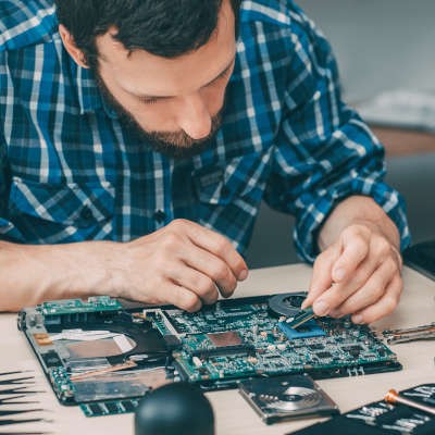 Technical Expertise Is Just the Tip of the Iceberg for an vi1uh